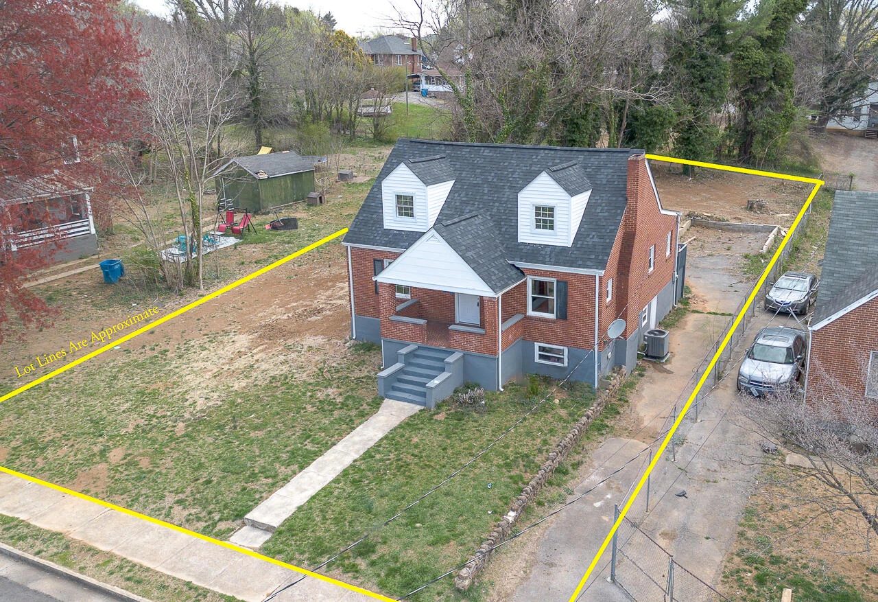 1215 Crescent St NW - Photo 5