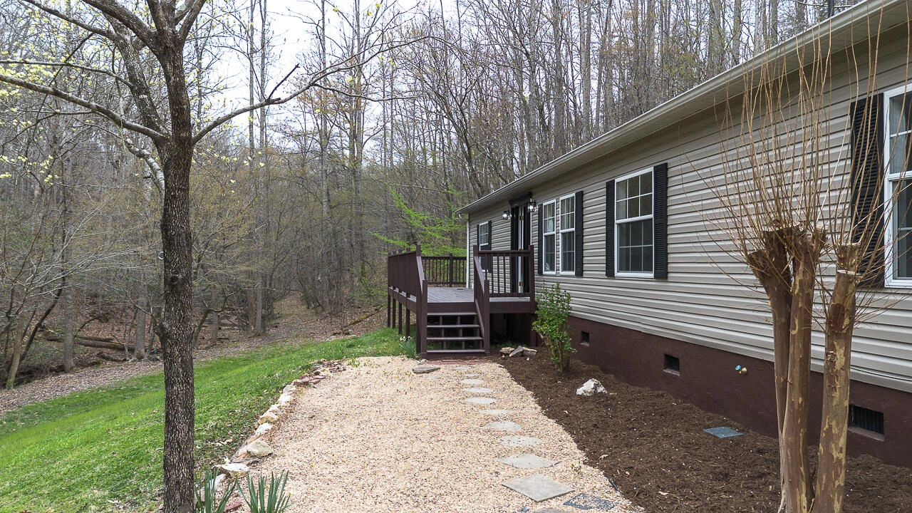 108 Trapper Ln - Photo 2
