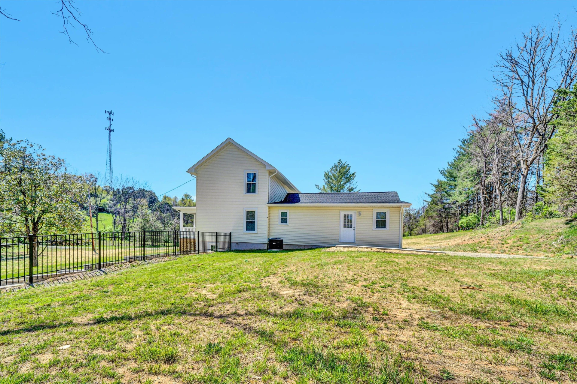 319 Trinity Rd - Photo 32