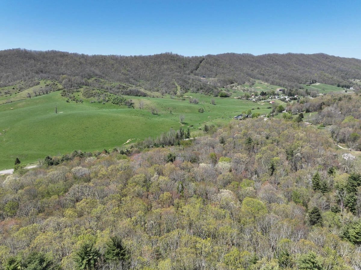 1120 Sam Snead Highway - Photo 39