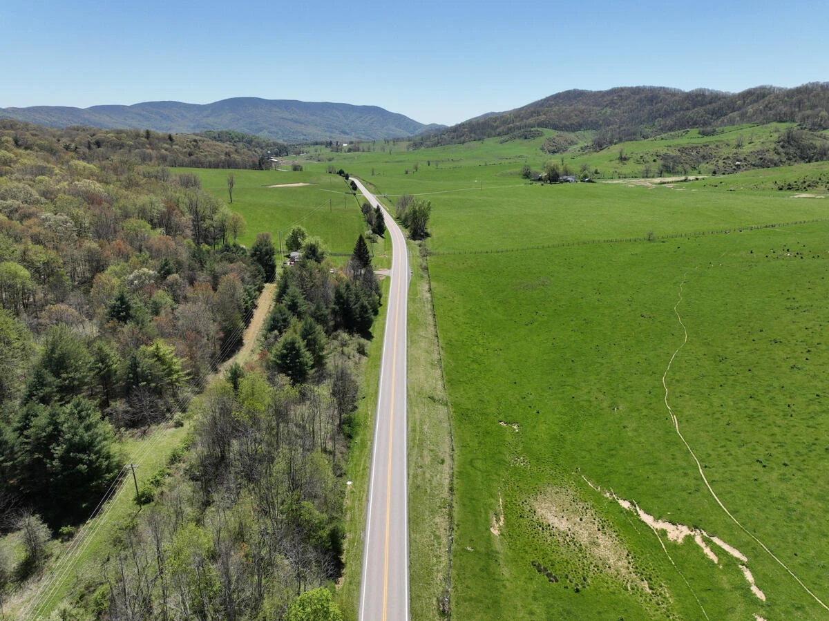 1120 Sam Snead Highway - Photo 45