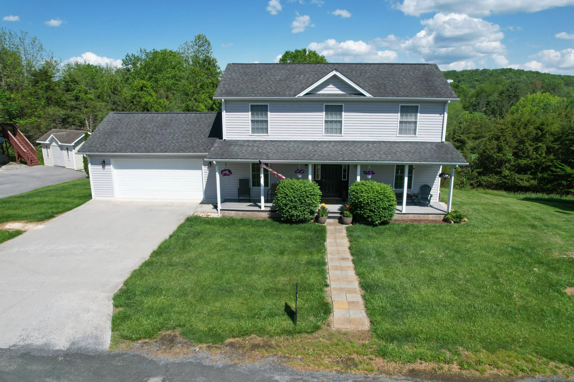 11 Southfork Ln