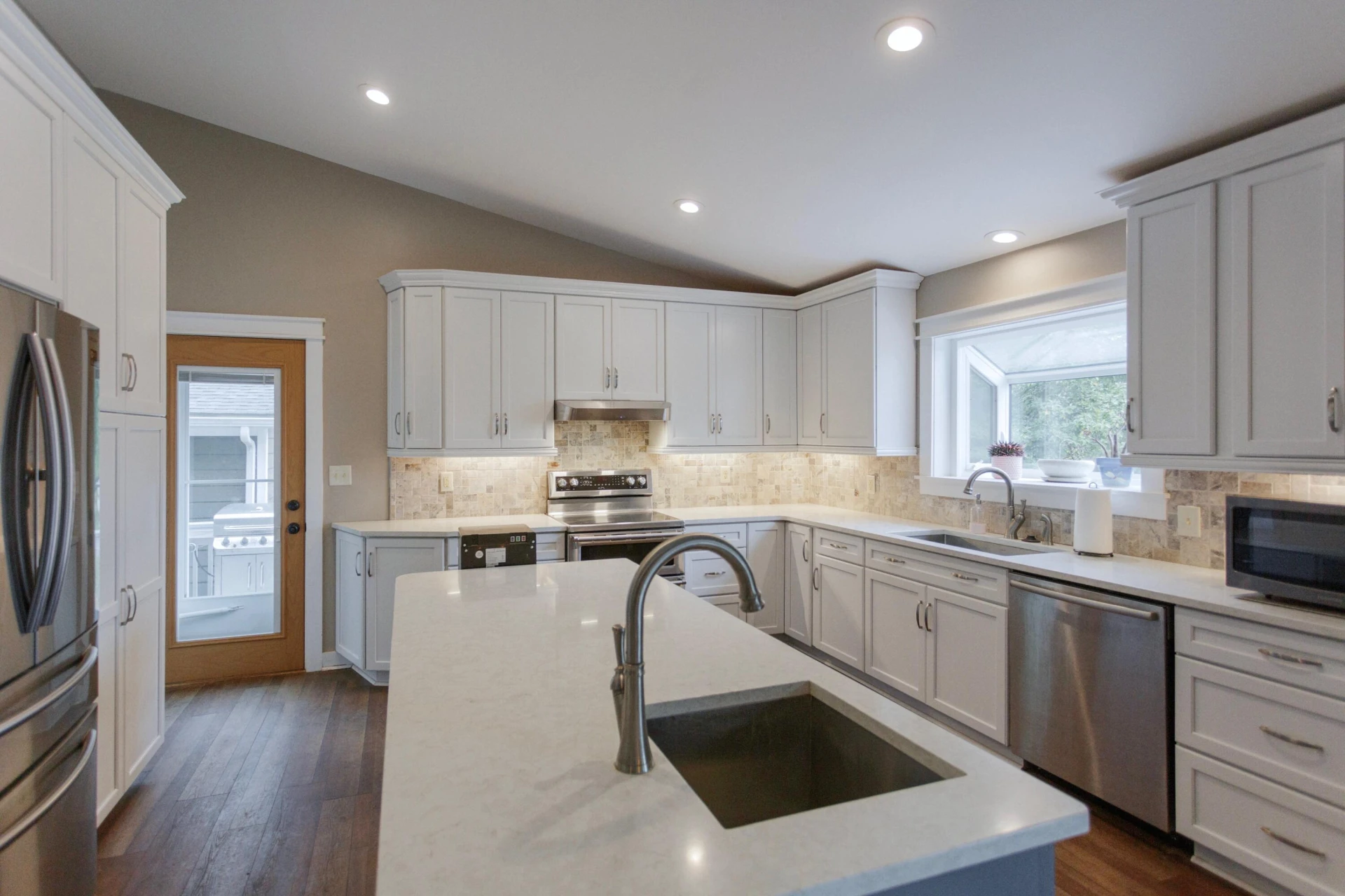 22 Seaman Cir - Photo 7