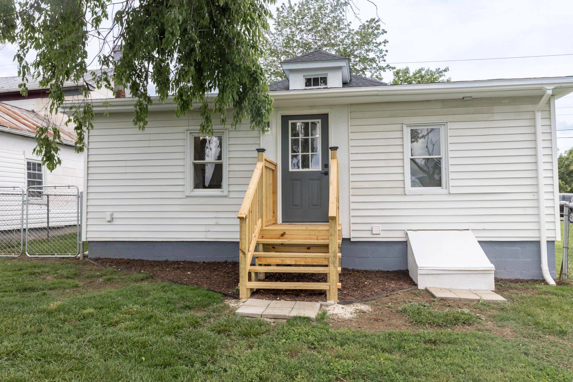 519 Arpia St - Photo 41
