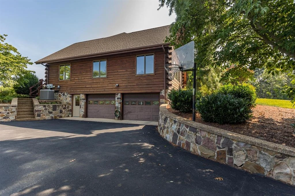 1003 Natural Chimney Rd - Photo 4