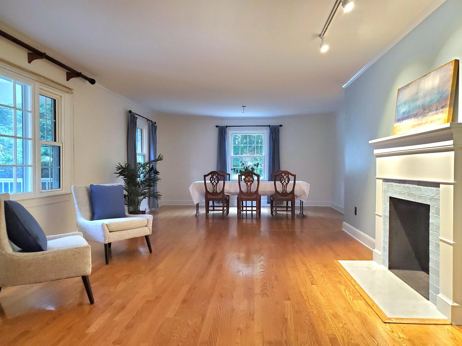 903 Bowyer Ln - Photo 10