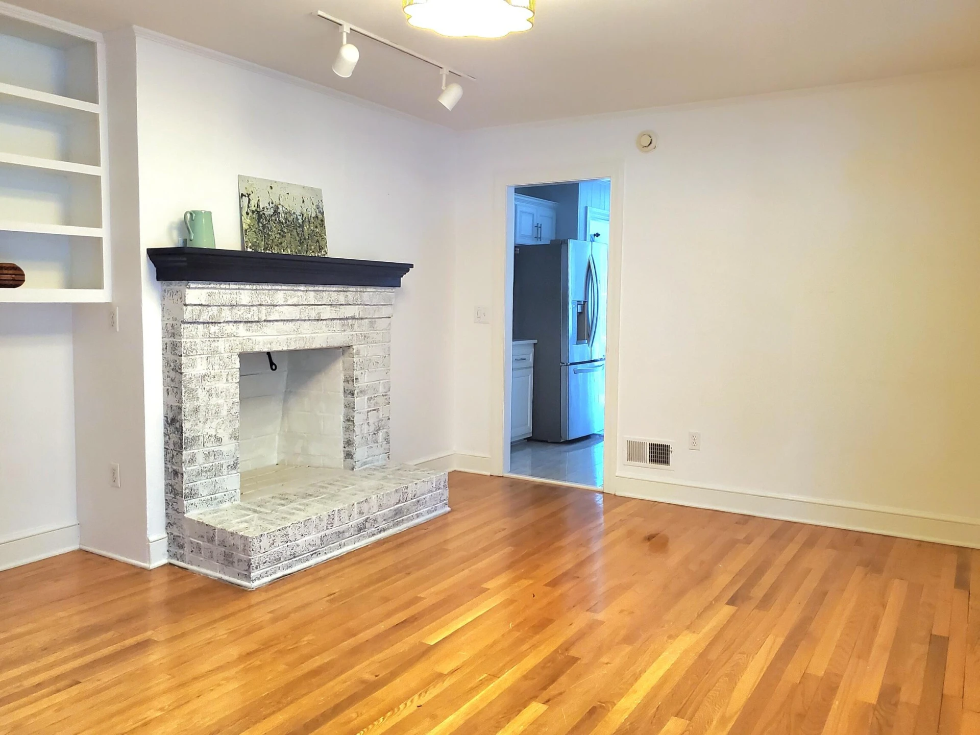 903 Bowyer Ln - Photo 20