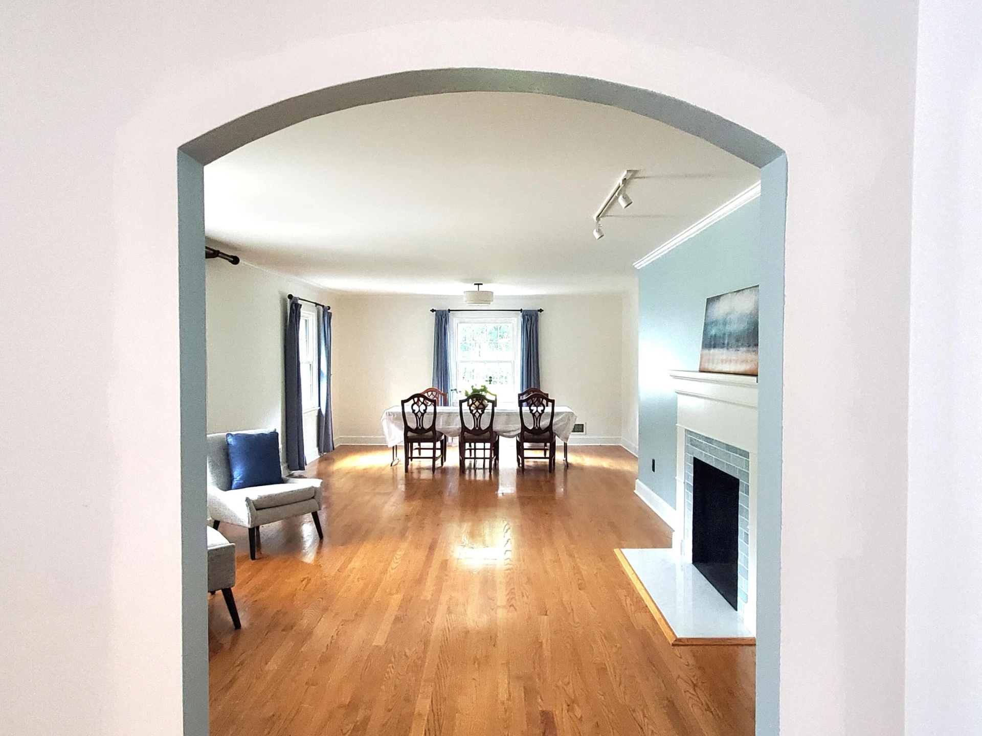 903 Bowyer Ln - Photo 9