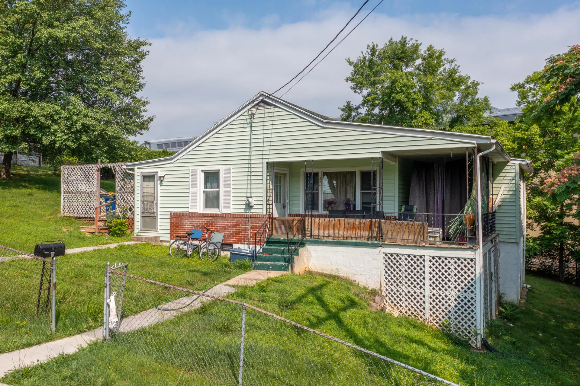 224 N Randolph St - Photo 2