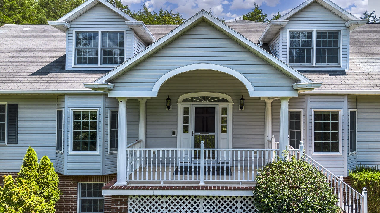 33 Edgewood Dr