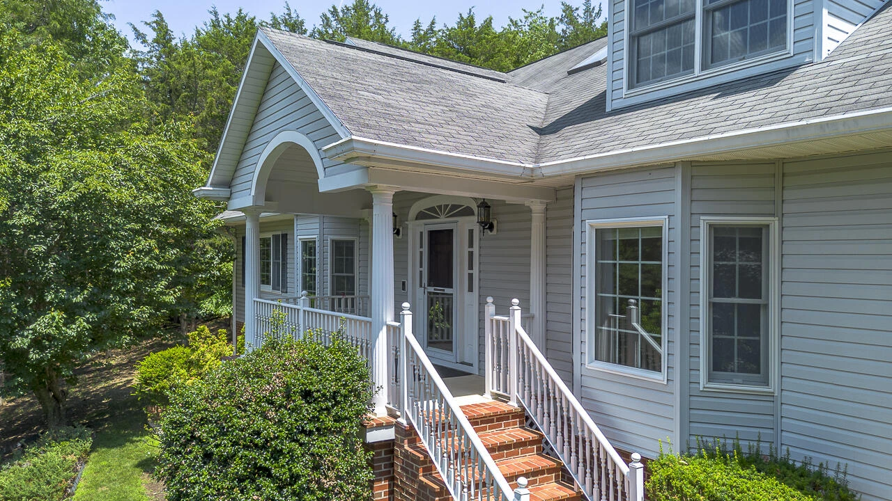 33 Edgewood Dr - Photo 2