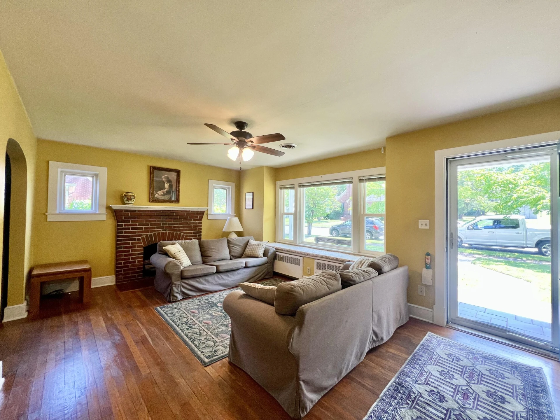 2445 Chestnut Ave - Photo 11