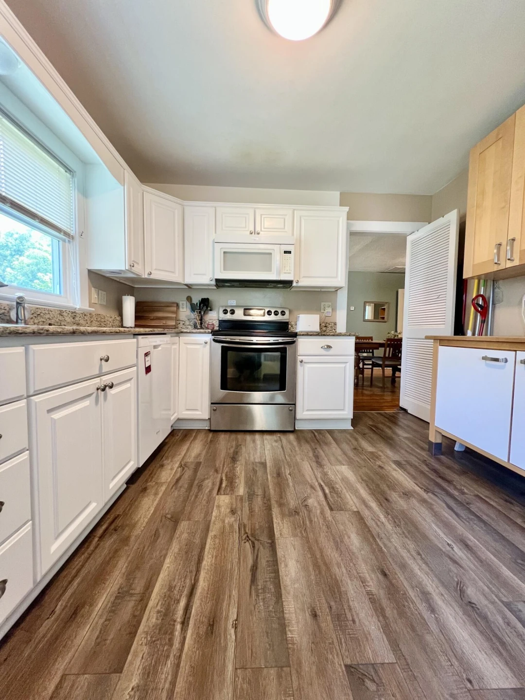 2445 Chestnut Ave - Photo 17
