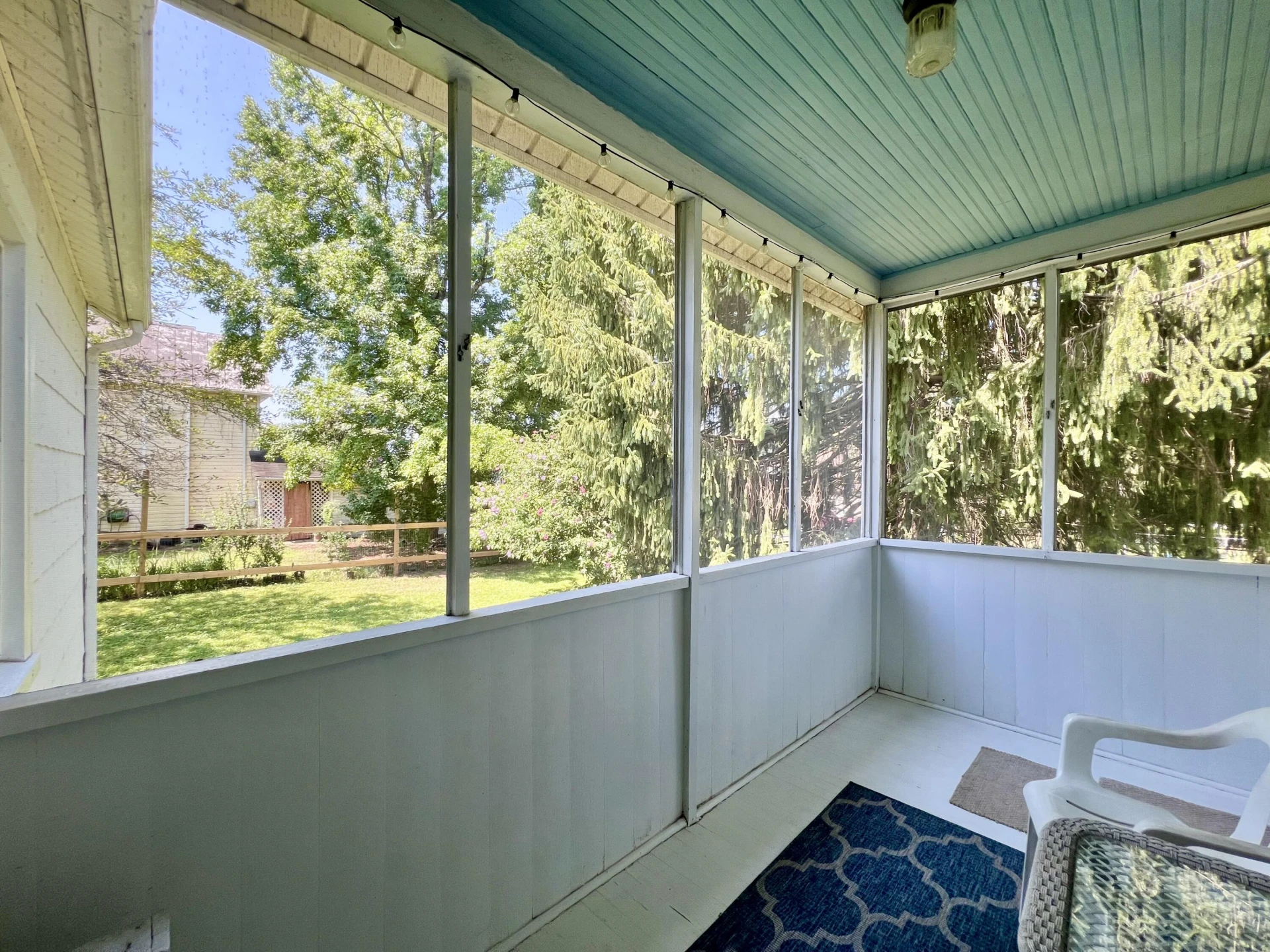 2445 Chestnut Ave - Photo 25