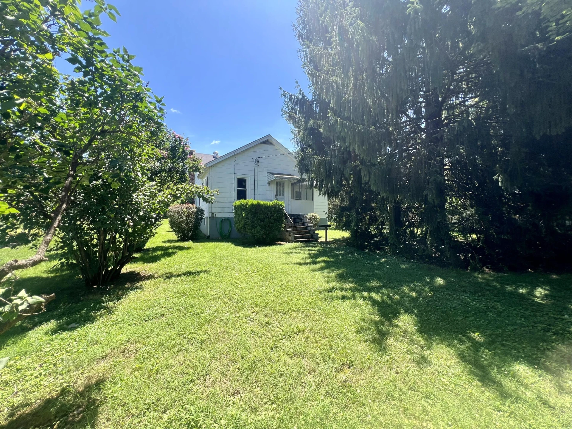 2445 Chestnut Ave - Photo 40