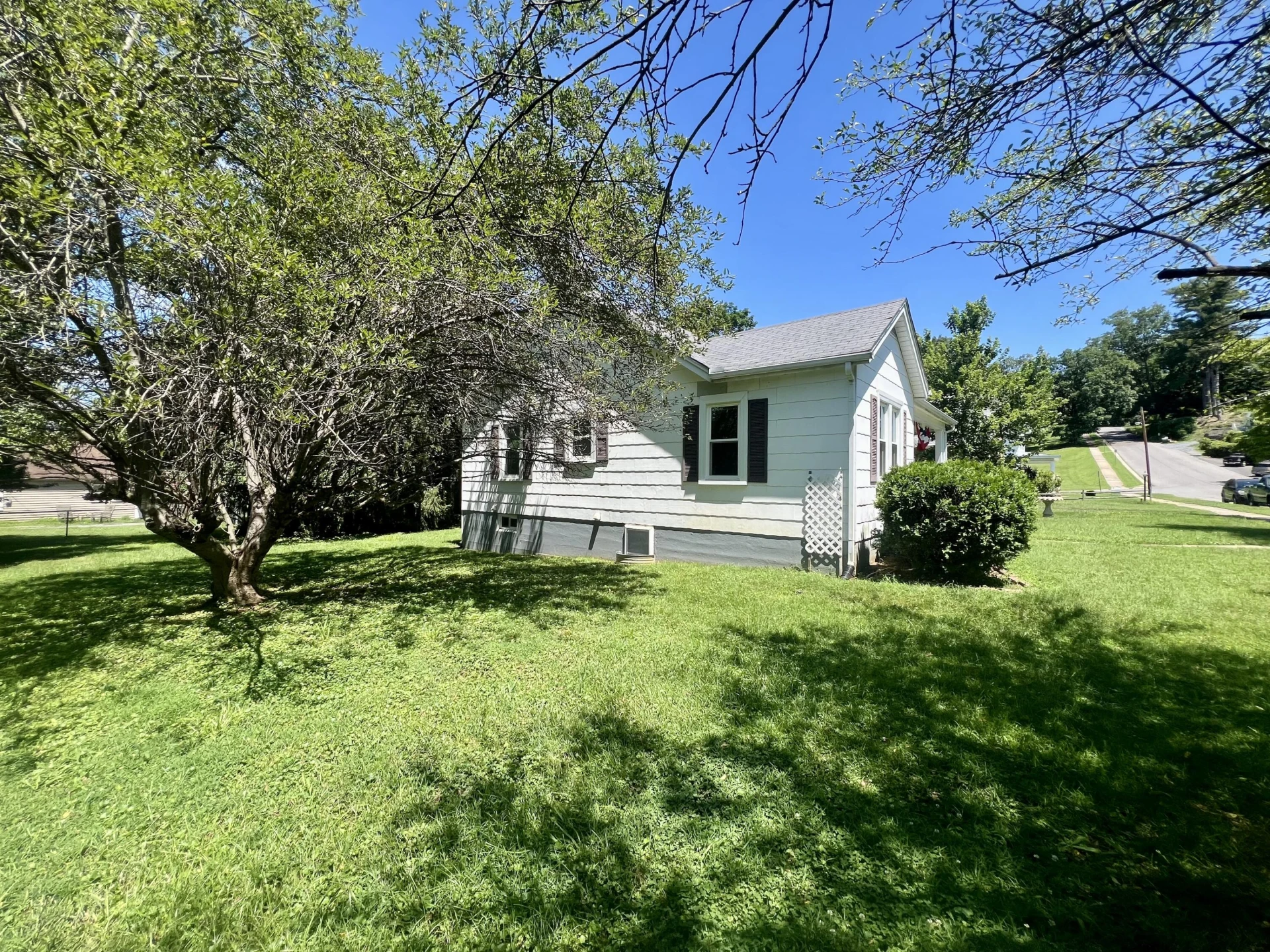 2445 Chestnut Ave - Photo 7