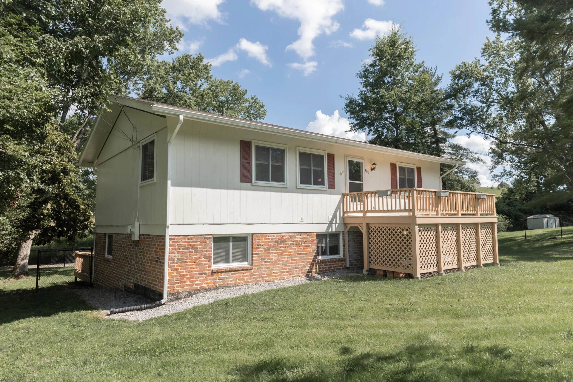 402 Confederate Cir - Photo 2