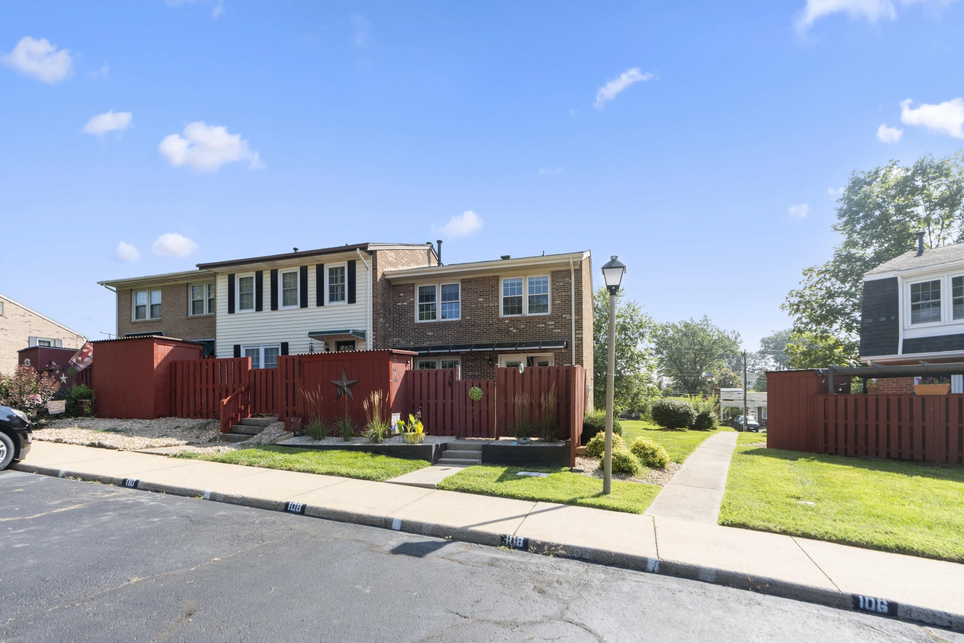 108 Essex Dr - Photo 21