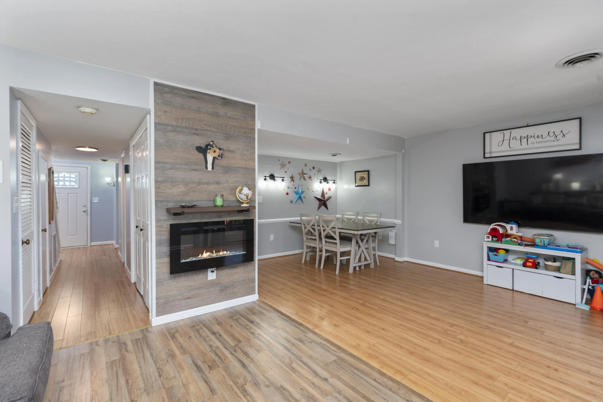 108 Essex Dr - Photo 8