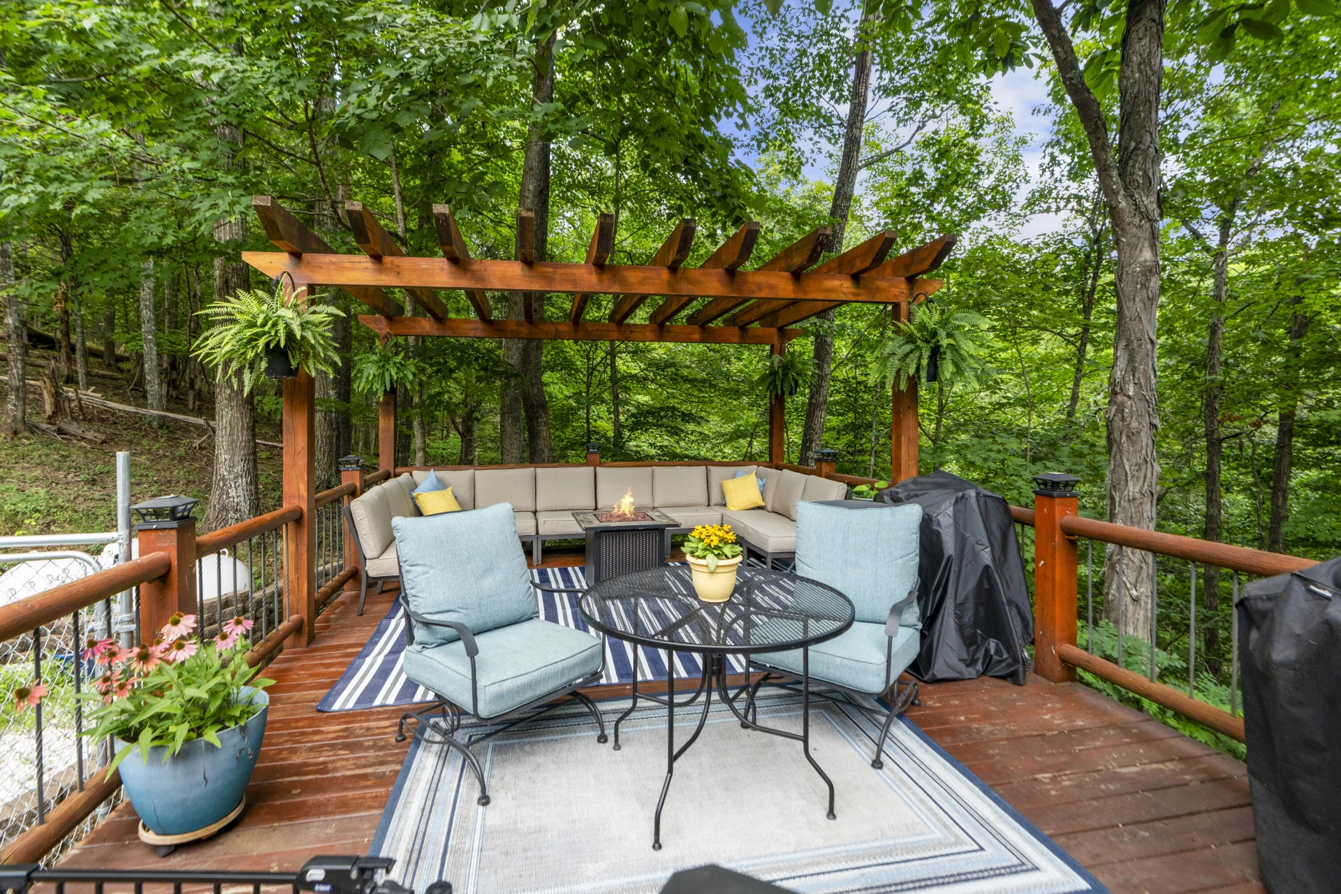 440 Hollow Ln - Photo 11