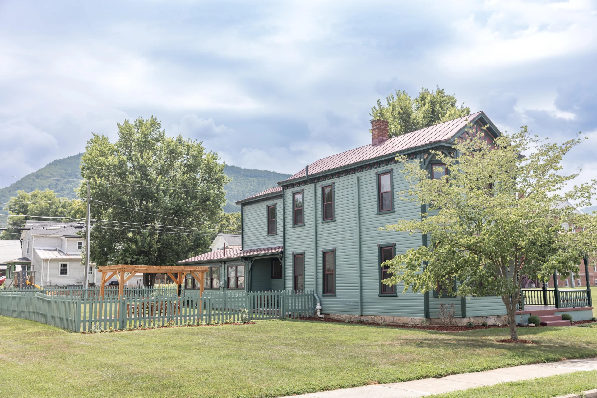 2154 Chestnut Ave - Photo 5