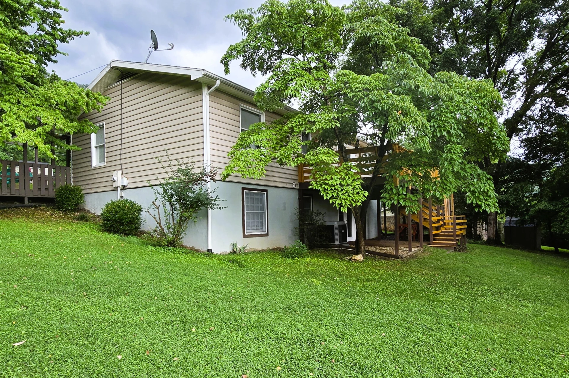 1635 Pine Ave - Photo 33