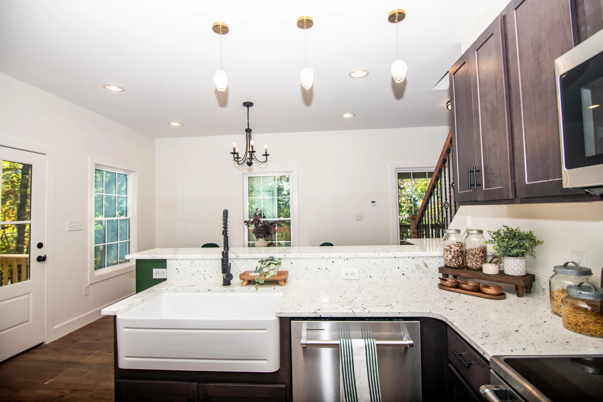 2444 Laurel Ave - Photo 13