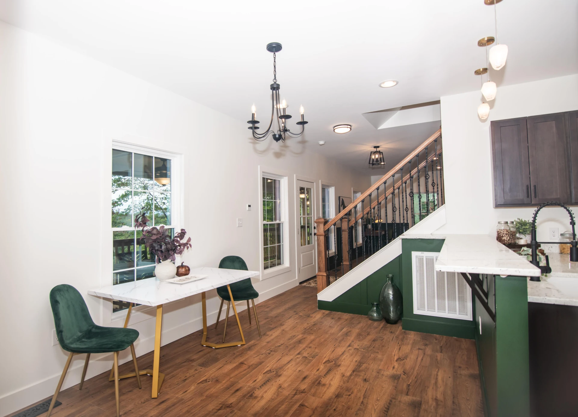 2444 Laurel Ave - Photo 15