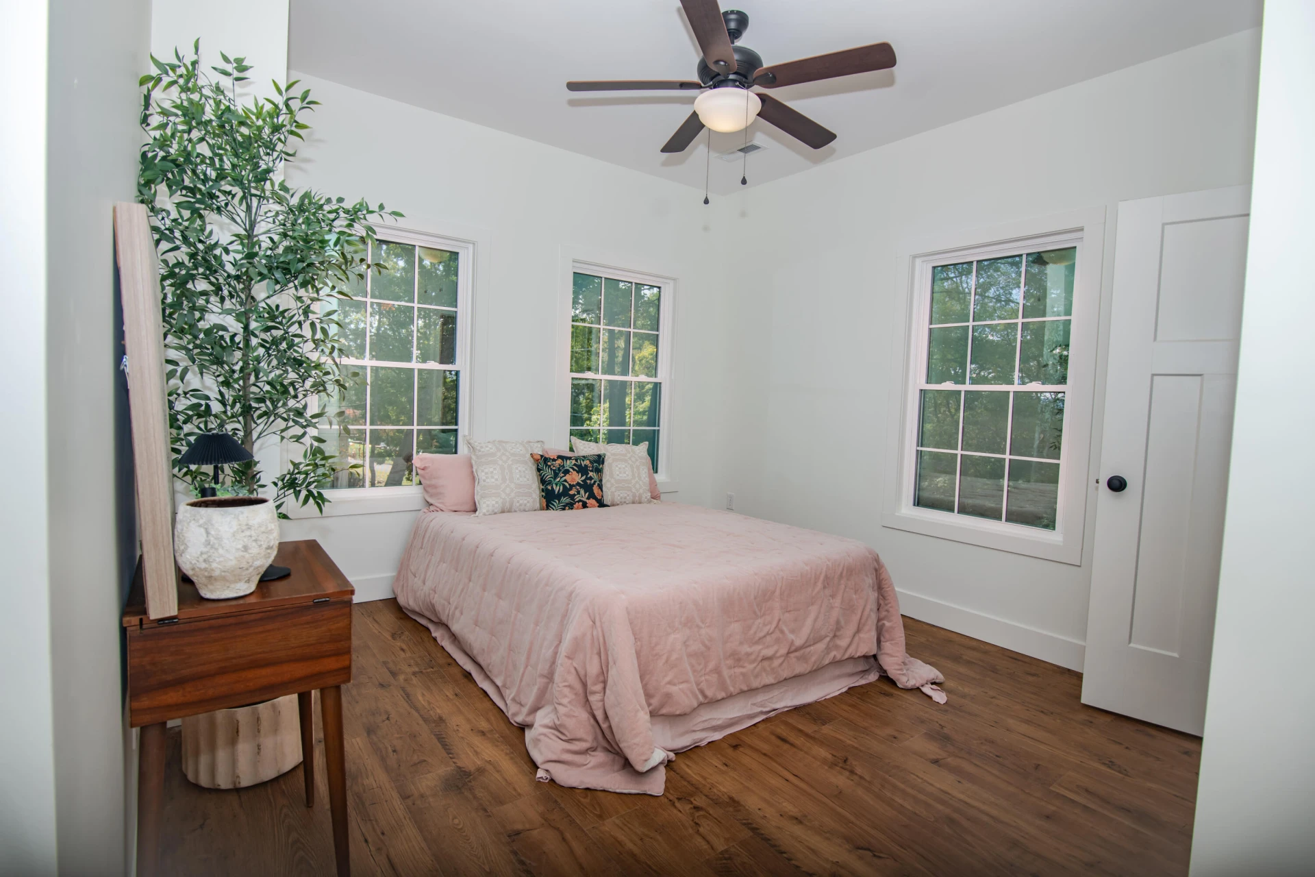 2444 Laurel Ave - Photo 30