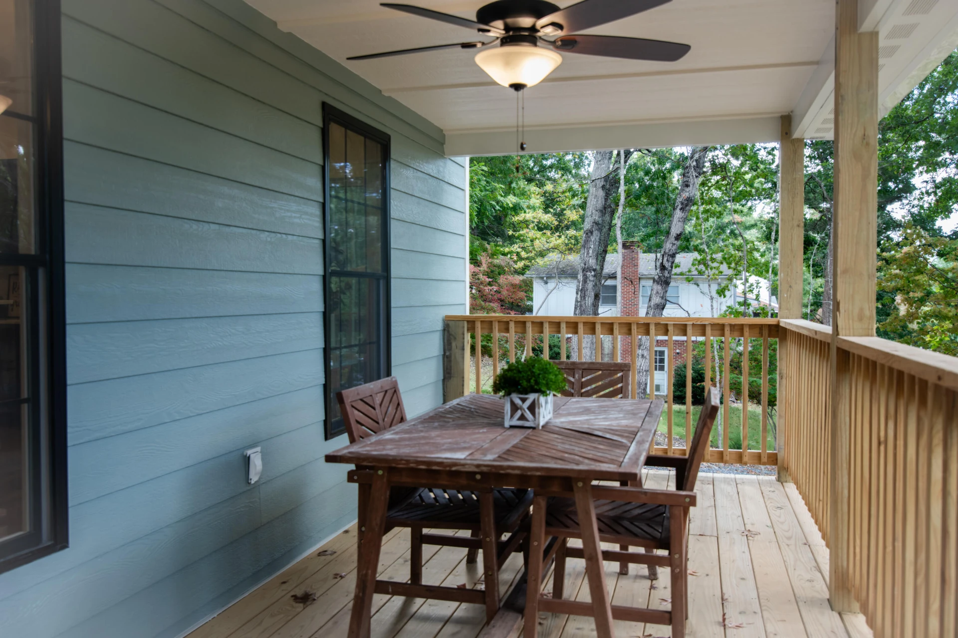 2444 Laurel Ave - Photo 5