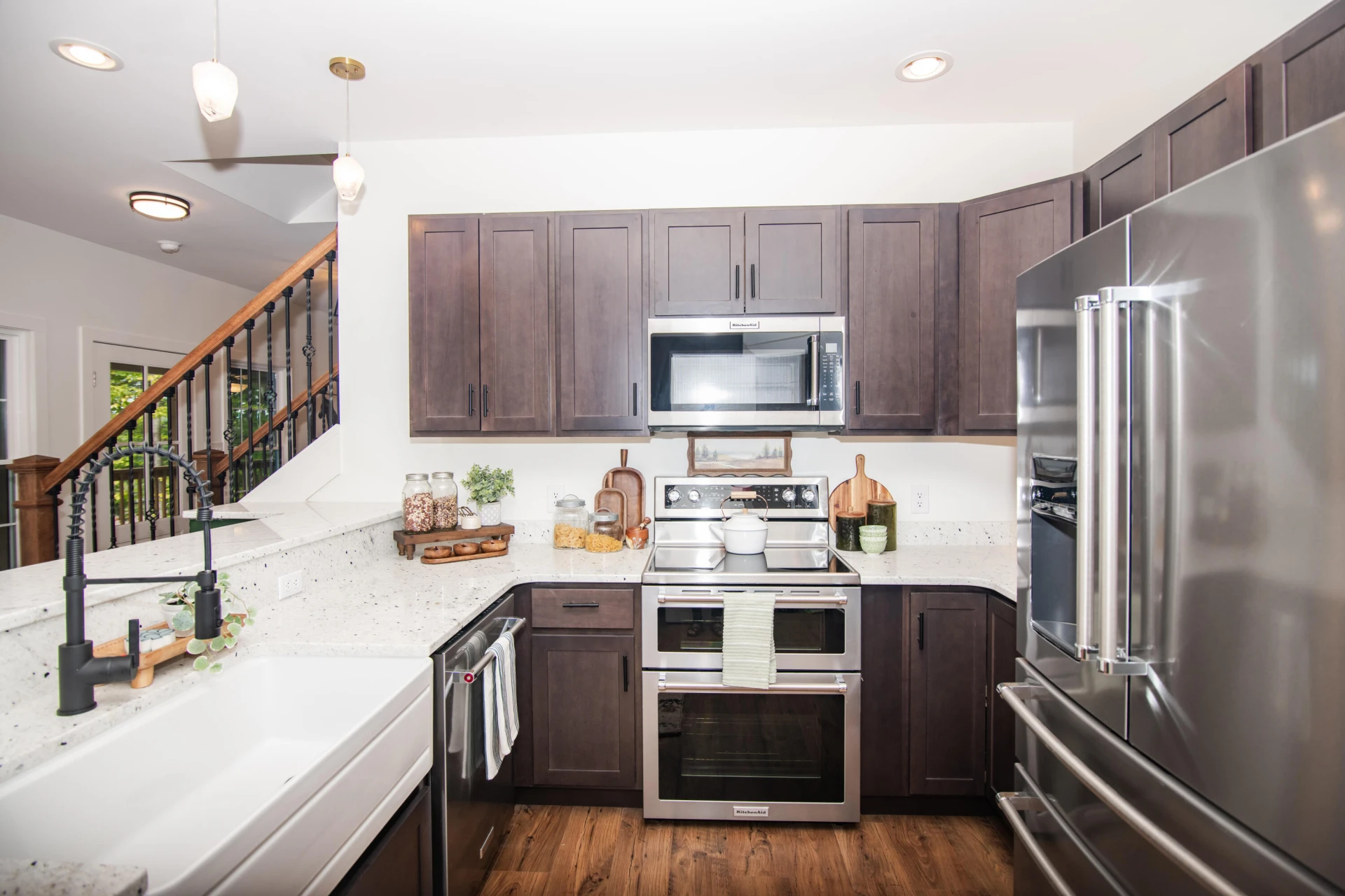 2444 Laurel Ave - Photo 8