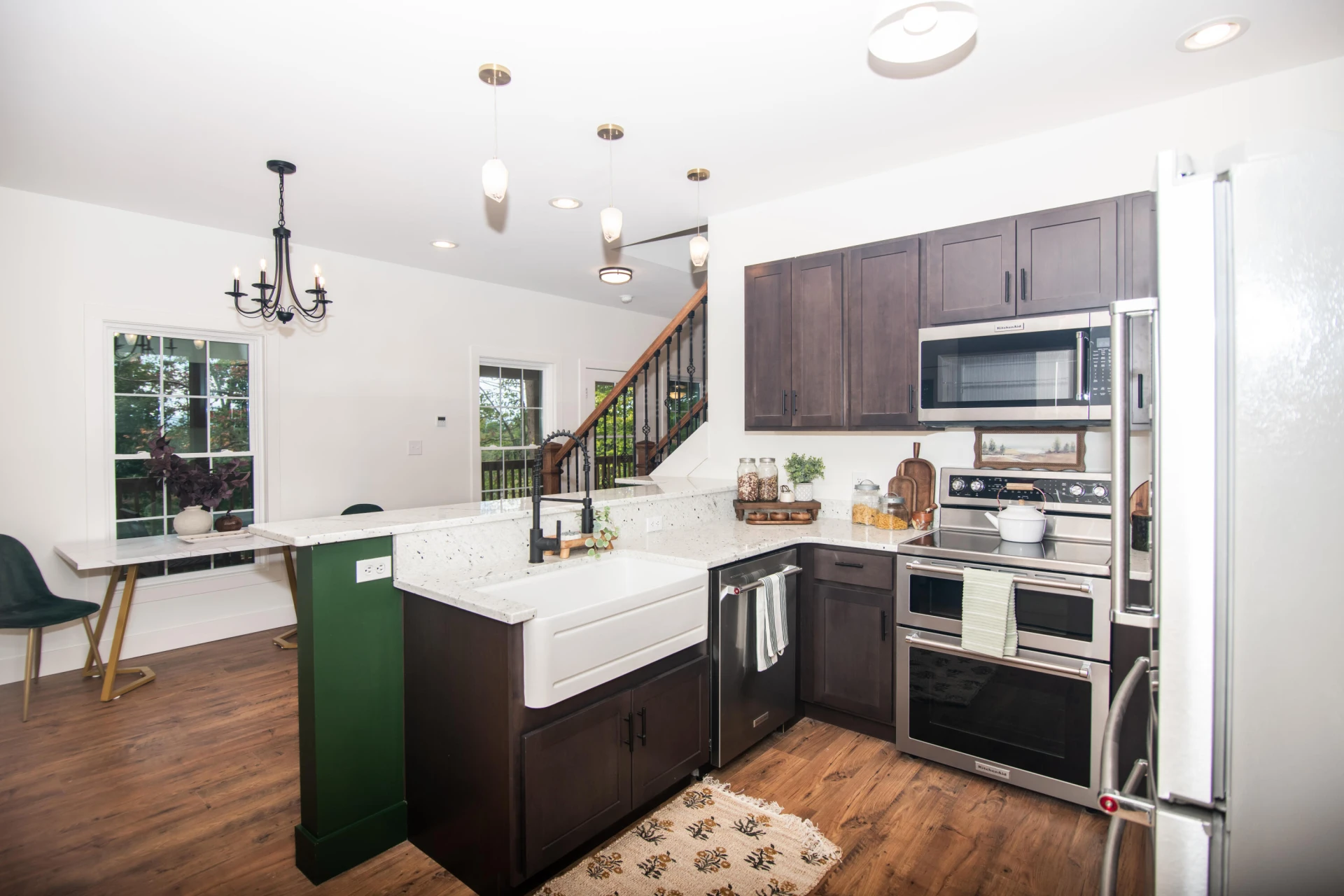 2444 Laurel Ave - Photo 9