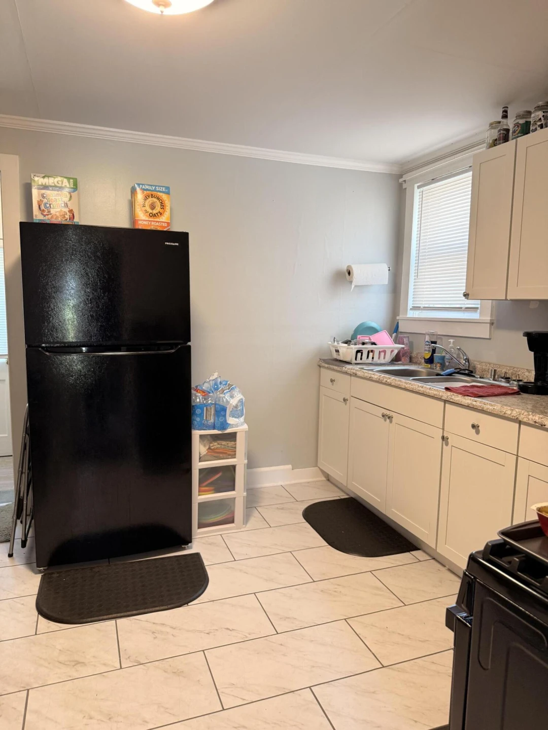 310 E Hazel St - Photo 6