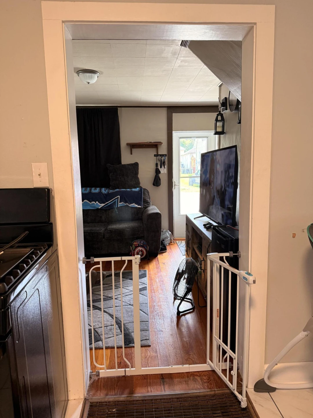 310 E Hazel St - Photo 8