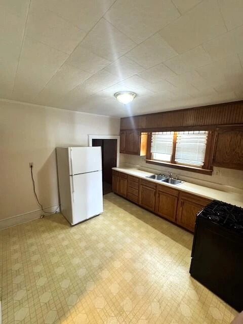 226 E Oak St - Photo 5