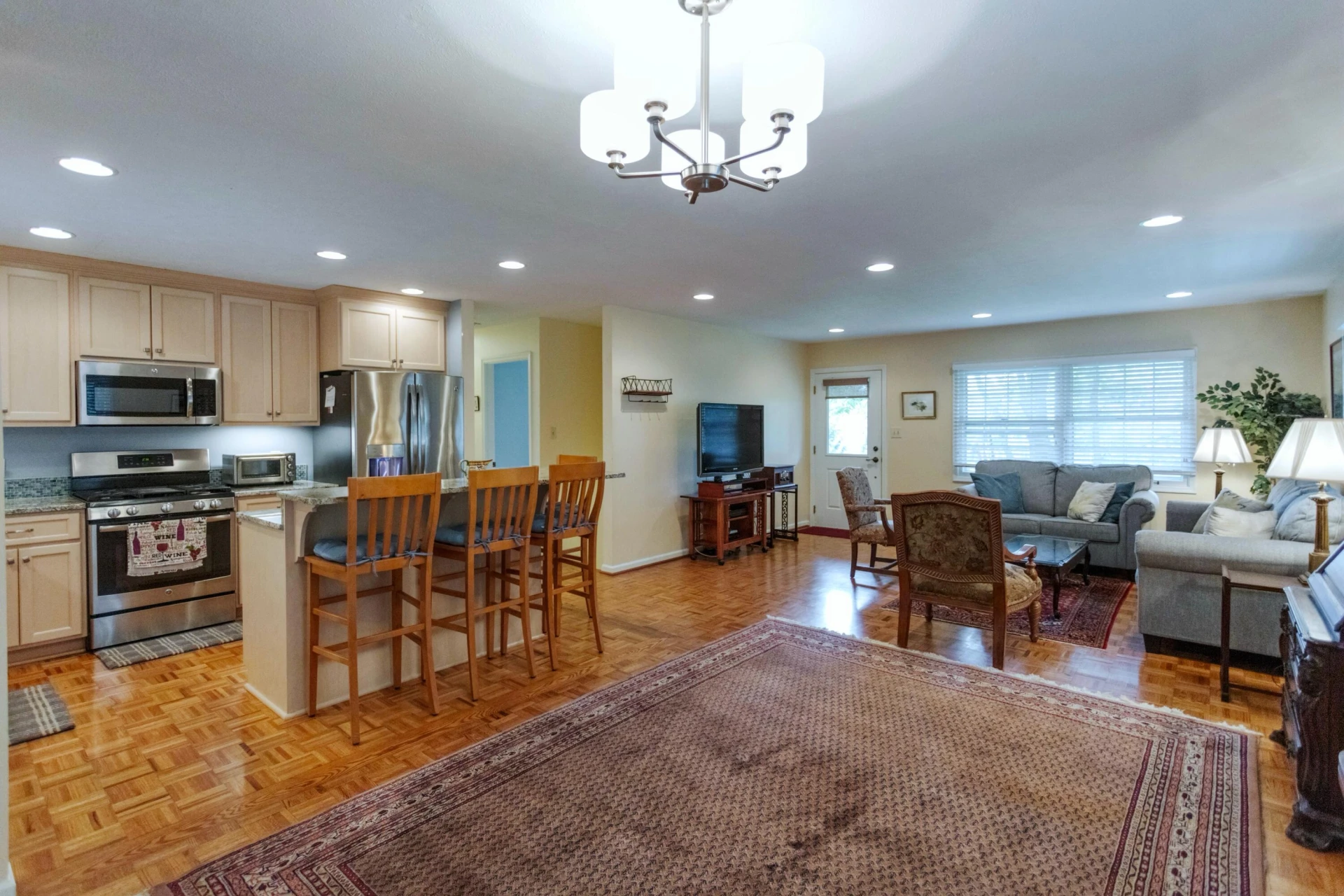 110 McCormick St - Photo 11