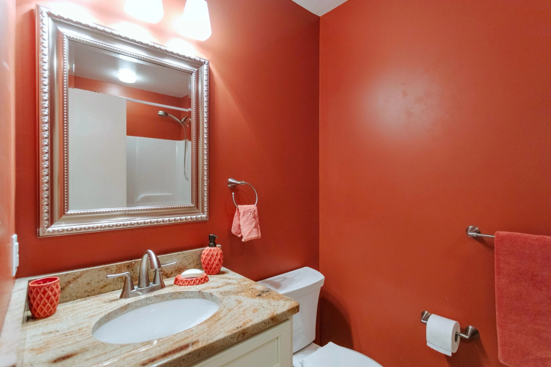 110 McCormick St - Photo 30