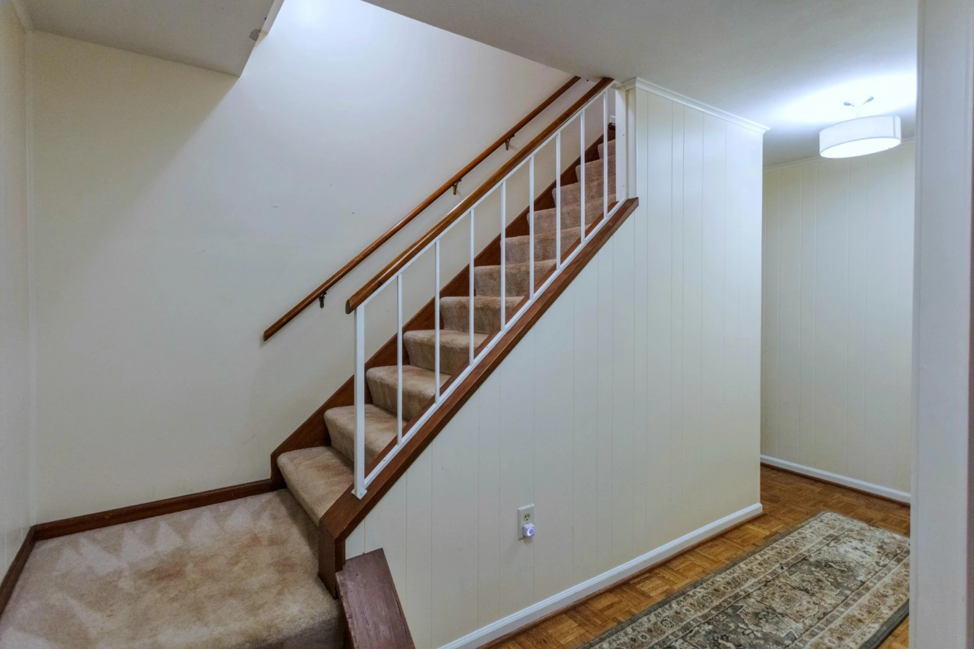 110 McCormick St - Photo 9