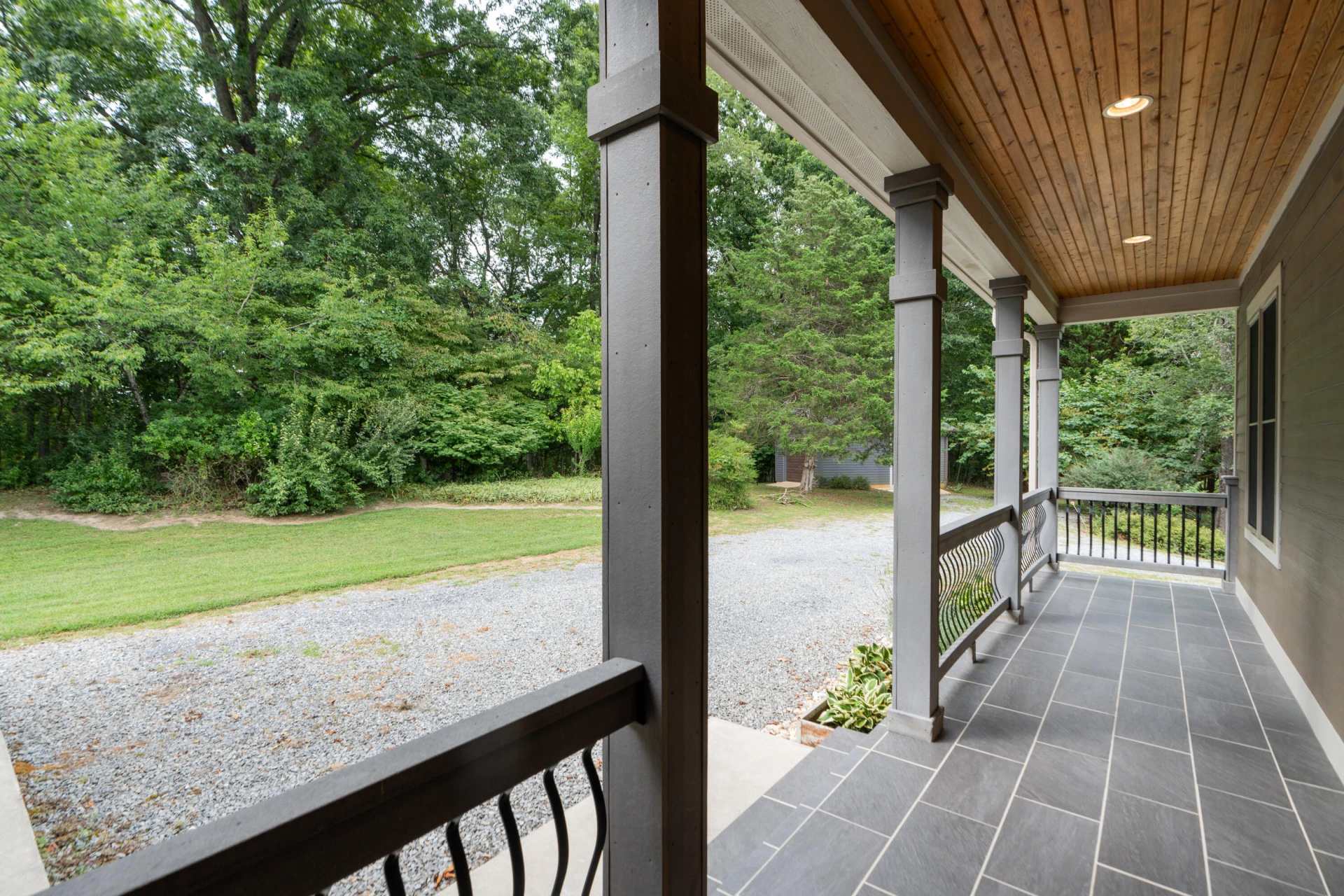 251 Alpine Dr - Photo 3