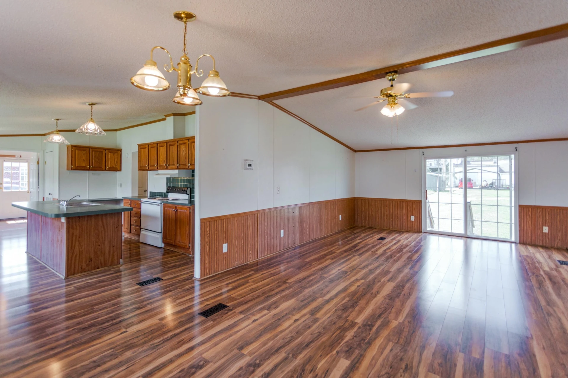 736 Anderson St - Photo 10
