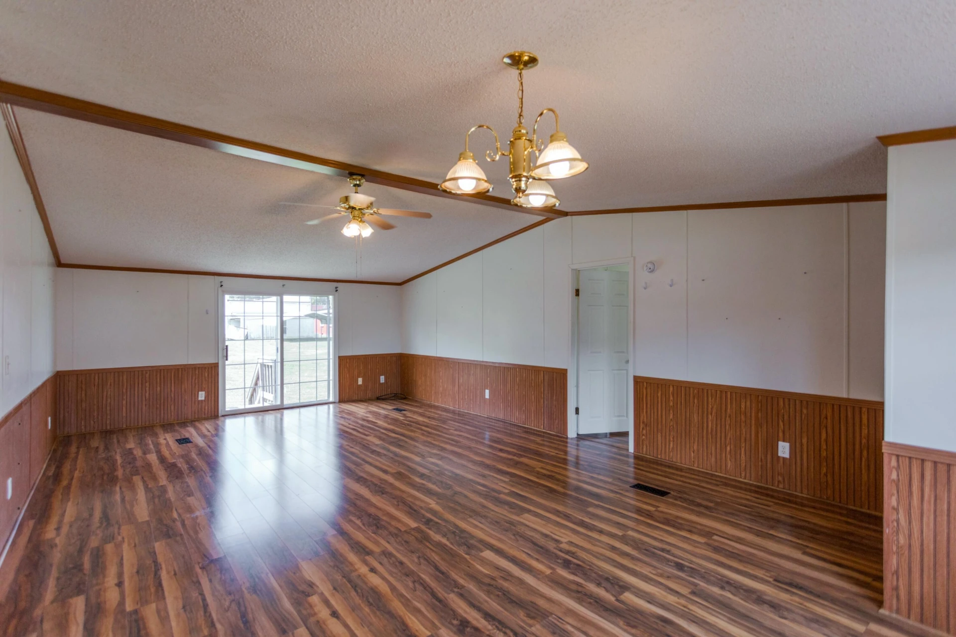 736 Anderson St - Photo 9