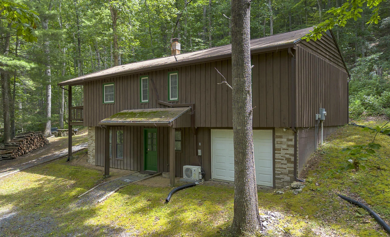 1560 Pedlar River Rd - Photo 2