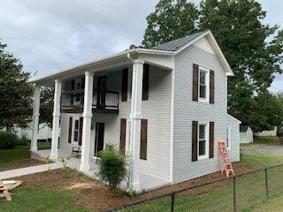 2275 Cedar Ave