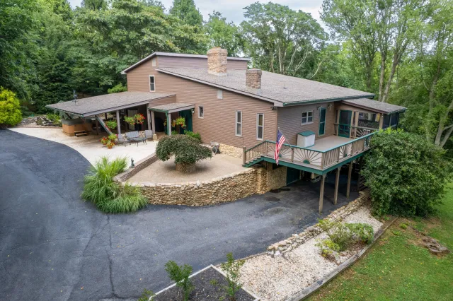 82 Ridgeview Ln, Fairfield, VA, 24435