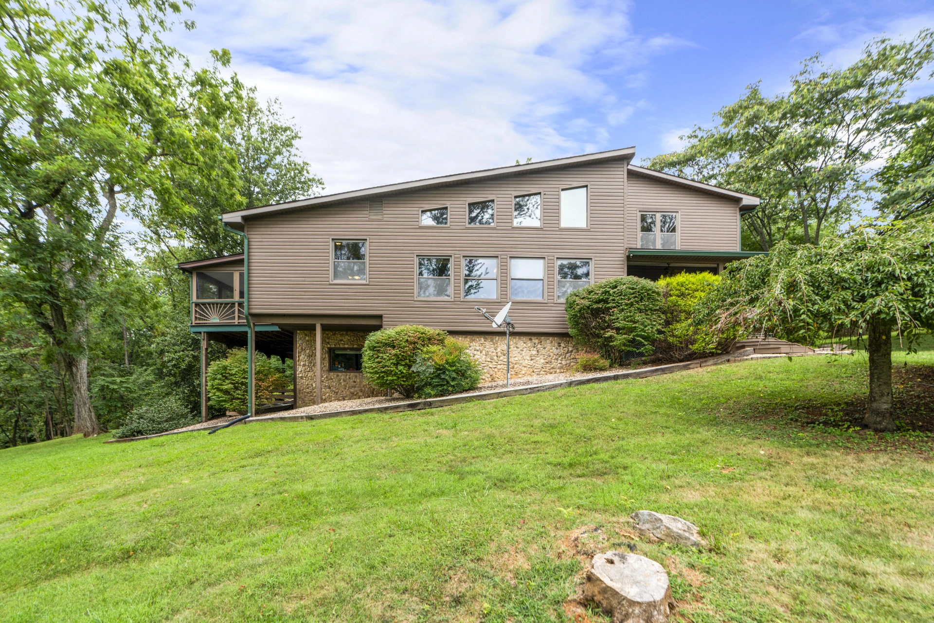 82 Ridgeview Ln - Photo 2