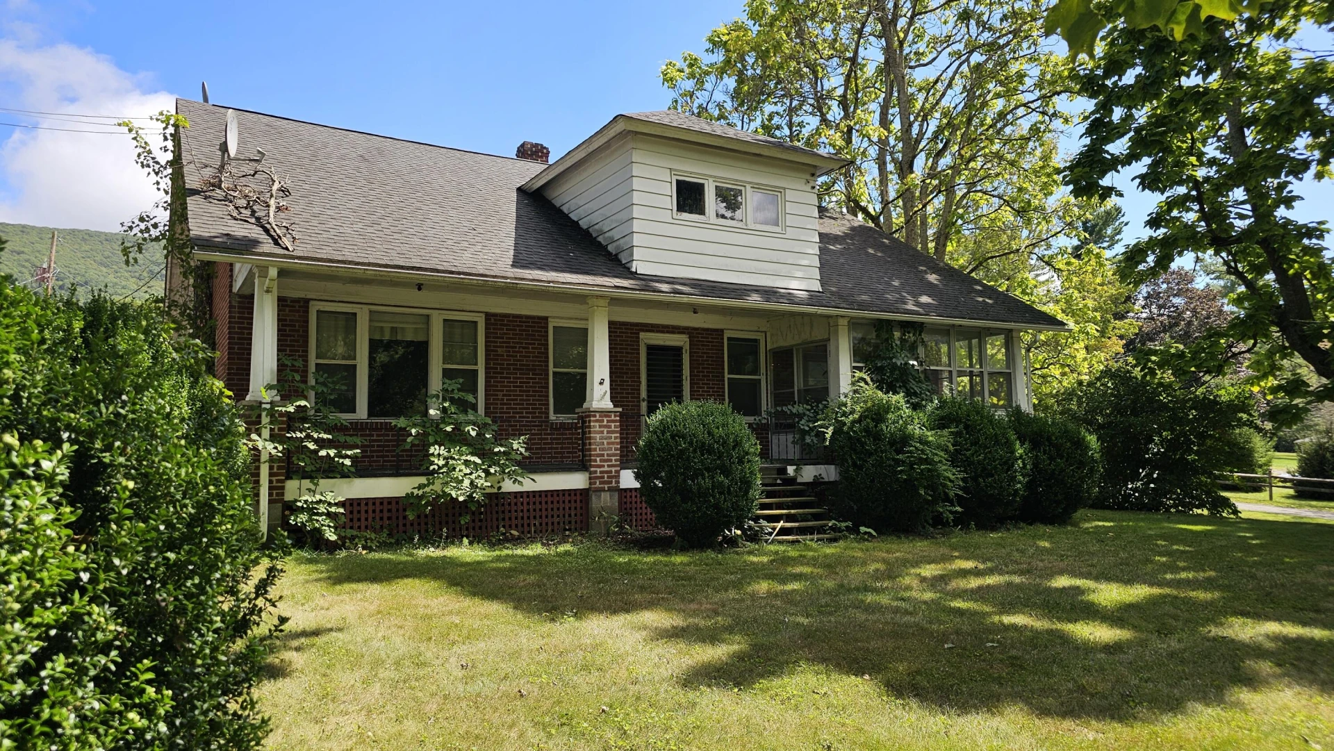 6026 Sam Snead Highway