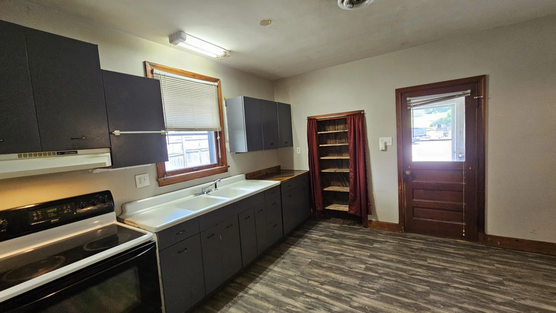 6026 Sam Snead Highway - Photo 4