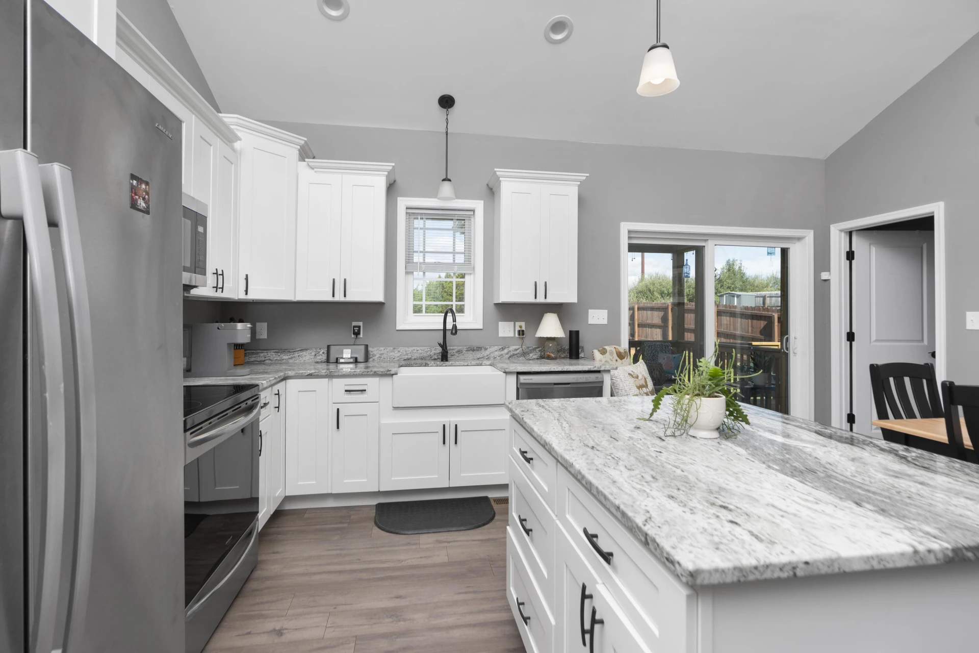 290 Thoroughbred Cir - Photo 10