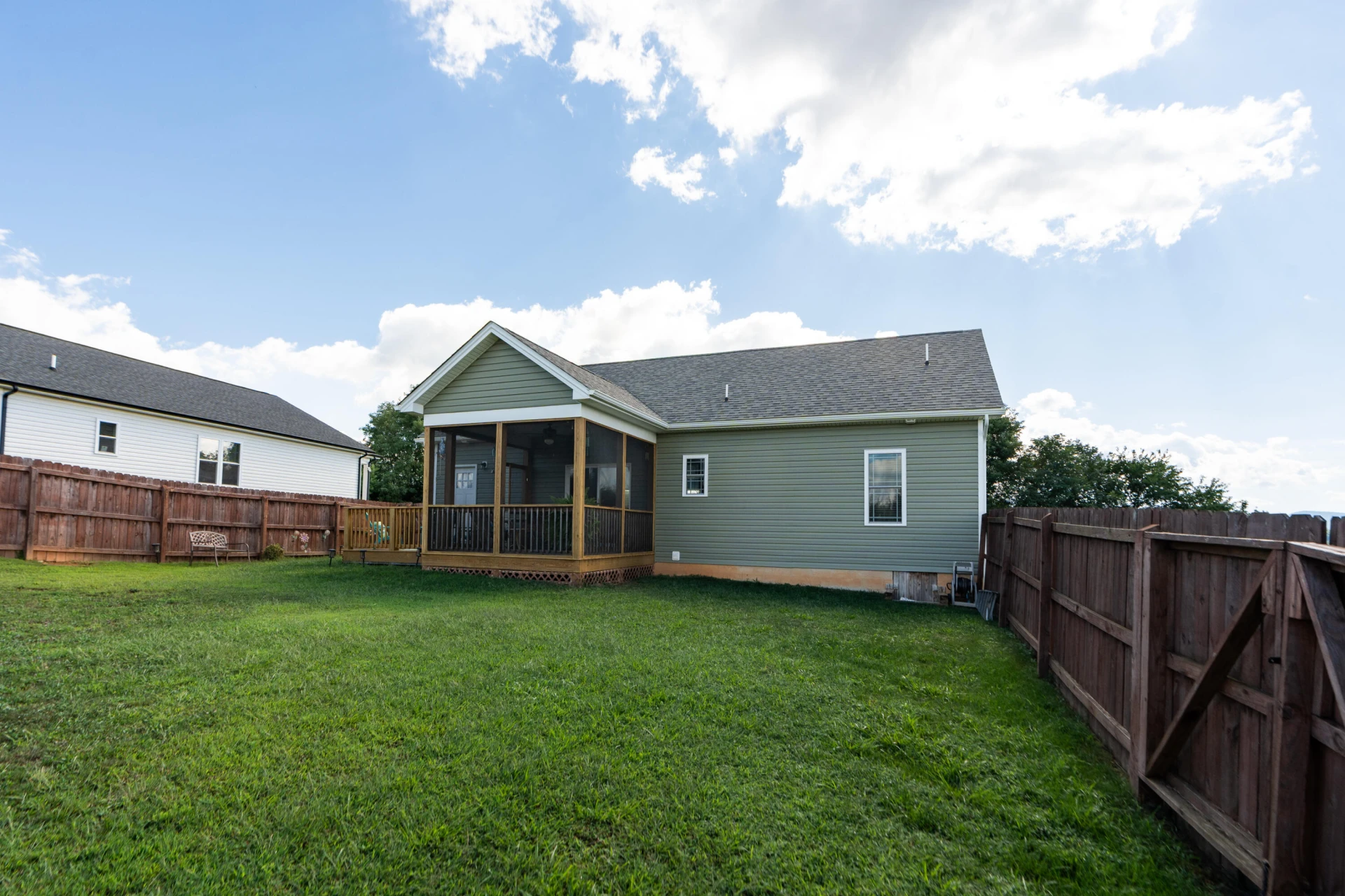 290 Thoroughbred Cir - Photo 26