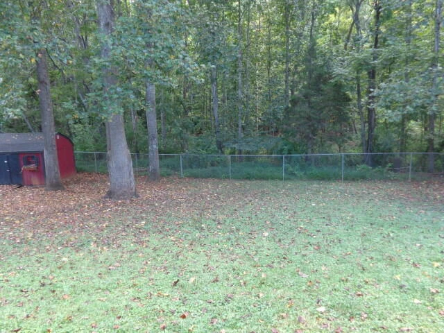 101 Wessex Rd - Photo 2